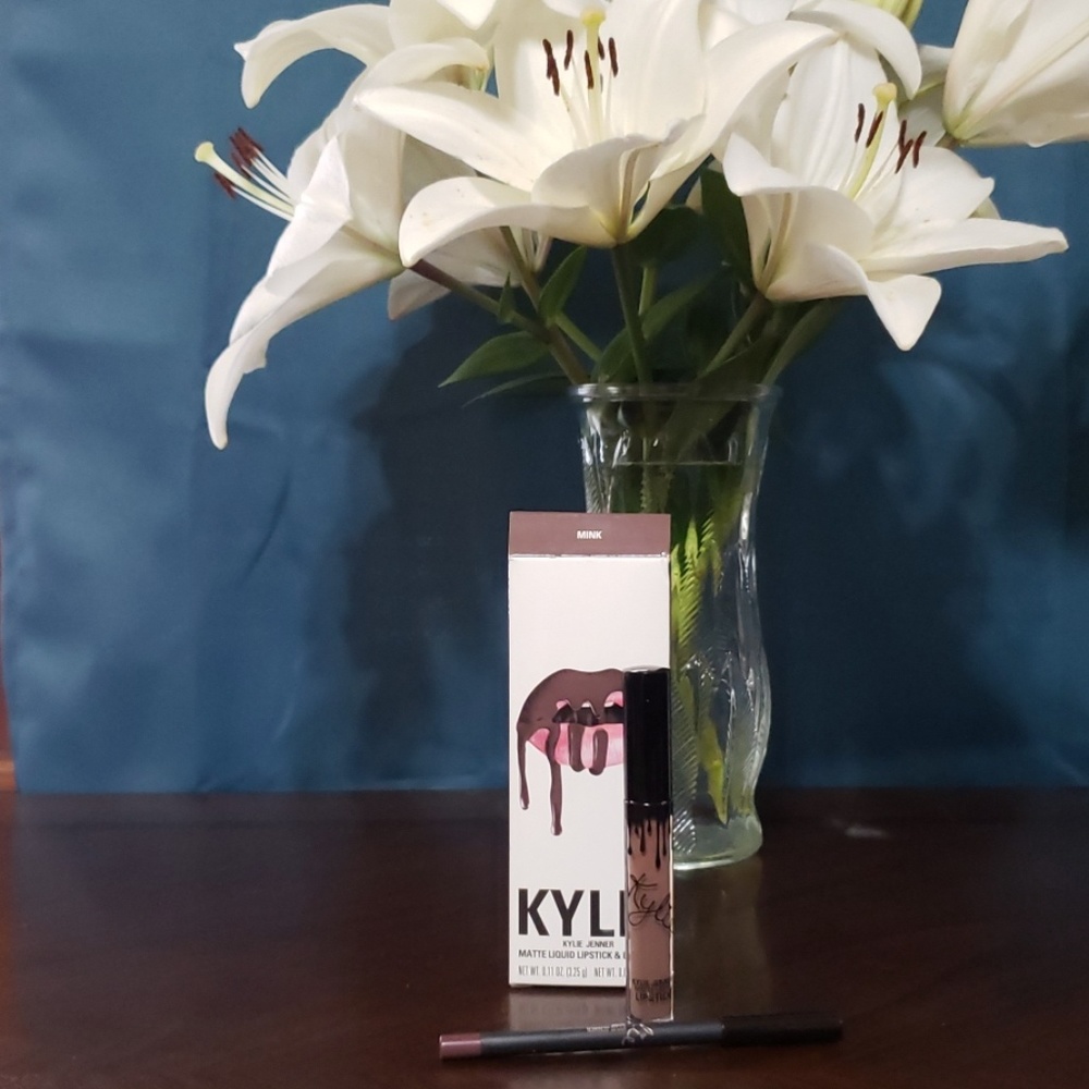 Kylie lip kit mink